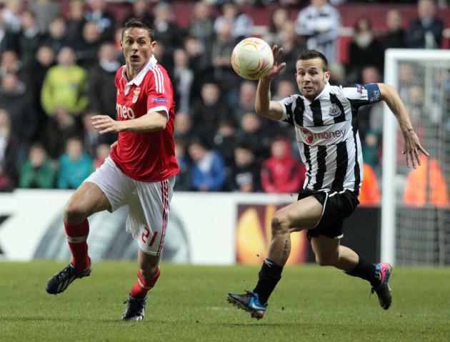 Portekizlilerin bu turdaki rakibi, Premier Lig temsilcisi Newcastle Unıted oldu. Sahasındaki ilk maçı 3-1 kazanan Benfica, St James's Park'ta oynanan rövanş maçından da 1-1'lik beraberlikle ayrıldı ve yarı final biletini aldı.