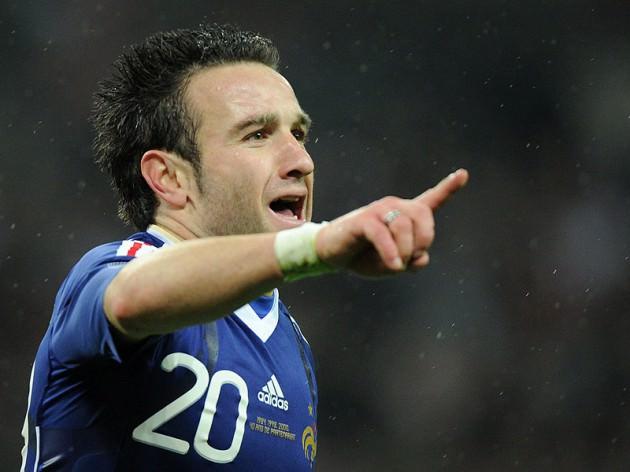 B PLANI VALBUENA VE BENAT Fenerbahçe, Belhanda transferini sonlandıramazsa Valbuena ve Benat Exebarria'ya yönelecek. (Vatan)