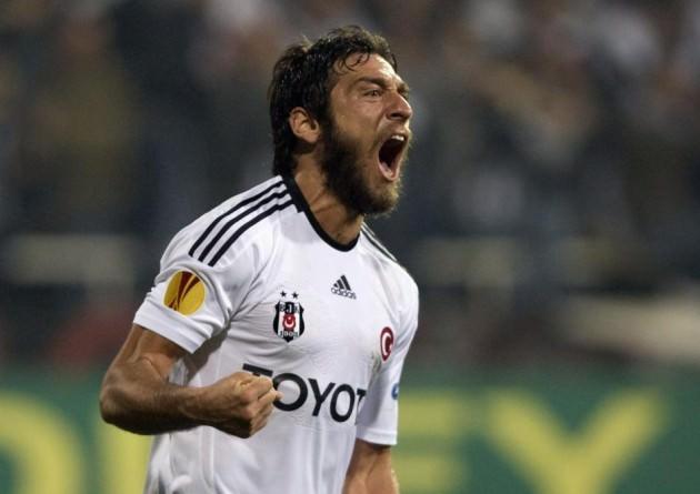 EGEMEN'İN İŞİ BU HAFTA BİTECEK!-Fenerbahçe, maddi anlaşmazlık nedeniyle Beşiktaş'tan ayrılmasına kesin gözüyle bakılan Egemen Korkmaz'ın transferinde sona yaklaştı. (FANATİK)