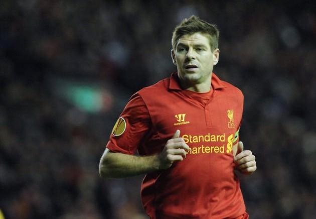 <p>Tebrik edenlerden biri de Steven Gerrard...</p>