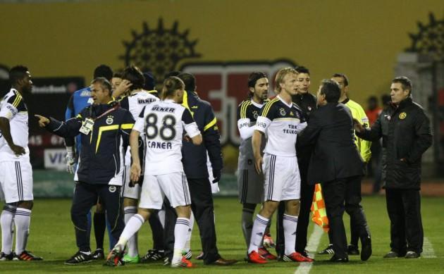Hakan Şükür: "Fırat Aydınus bugün sese duyarlı. Fenerbahçe'nin hakkı yendi"