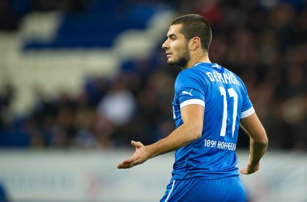 TEK YOL EREN Trabzonspor, Gaziantepsporlu Cenk Tosun'un yğksek maliyeti nedeniyle rotasını Eren Derdiyok'a çevirdi. Hoffenheim'a teklif götüren bordo-mavililer, gelecek yanıtı bekliyor. (POSTA)