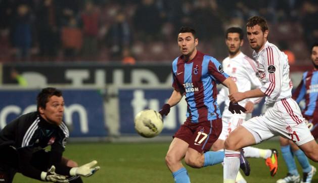PETKOVİC GELDİ, TRABZON KORKTU-Samsunspor, eski teknik direktörü Petkovic'in Lazio'nun başına geçmesi, Trabzonspor'u Burak yönünden endişelendirdi. (MİLLİYET)