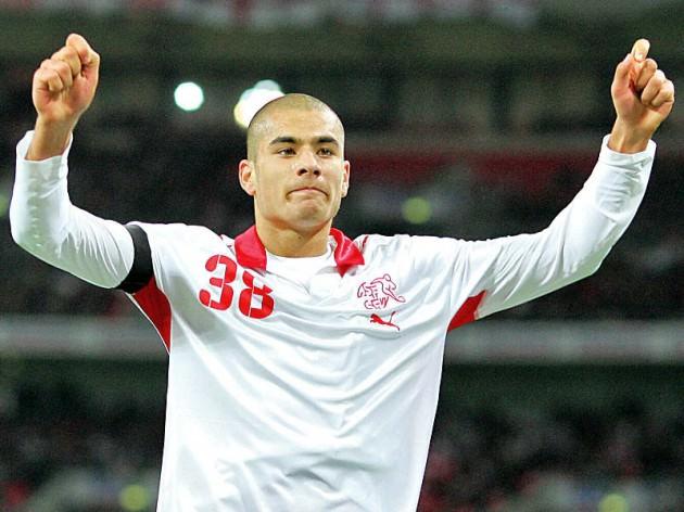 EREN DERDİYOK: "F.BAHÇE VE TRABZON BENİMLE İLGİLENİYOR" Eren Derdiyok, “Basel’de oynadığım dönemden beri Türkiye’den teklifler alıyorum. Şu anda da Trabzonspor ve Fenerbahçe’nin benimle ilgilendiğini biliyorum. Görüşmeler oldu ancak kesin bir teklif gelmedi” dedi. (Fanatik)