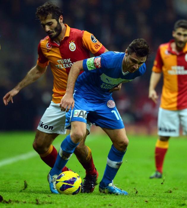 Büyük topçu Sneijder, Büyük golcü Burak ve Büyük kaptan Sabri.. itirazı olan? 