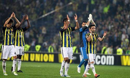 <p>Avrupa'da yenilmemiş takım yoktur;Fenerbahçe ile henüz oynamamış takım vardır !!!</p>