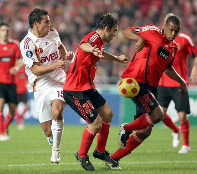 2008-2009 sezonunda UEFA Kupası gruplarında da Galatasaray'la eşleşen Benfica, sahasındaki maçtan 2-0'lık mağlubiyetle ayrılmıştı.