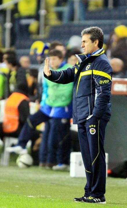 Aykut Kocaman İstifa Etti O #olmadanyapamam diyenleri görür gibiyim Yüreğimiz Kar Altında gerçekten :( şaka be şaka... bir şey yok kalkın!
