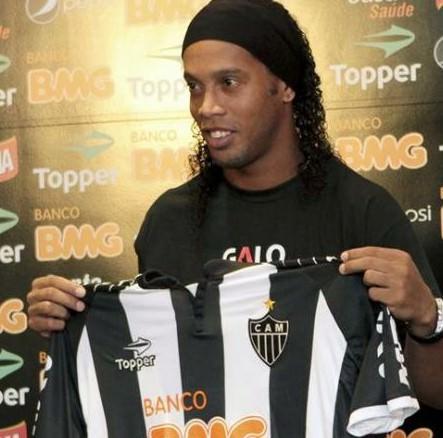 Ronaldinho Flamengo'dan A. Mineiro'ya