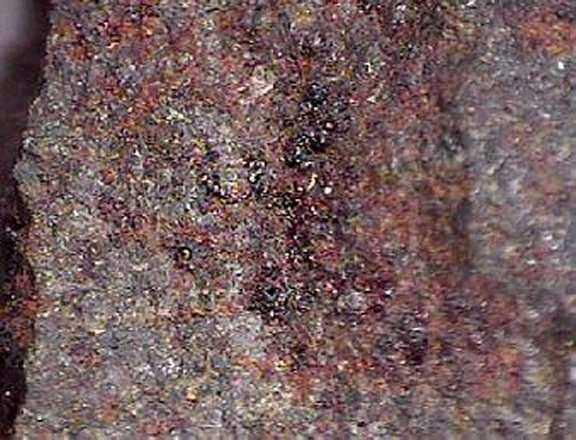 <p>Doğada en çok bulunan element silisyumdur.</p>