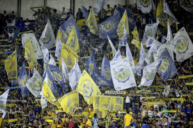 Fenerbahçe'nin orta sahası sendin aşkım, hiç yoktun...