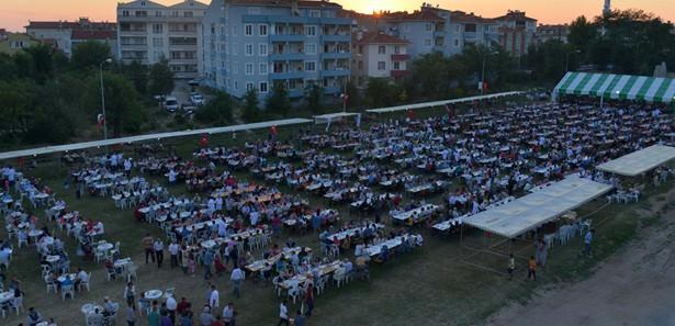 Kırklareli'nde iftar çadırına yoğun ilgi