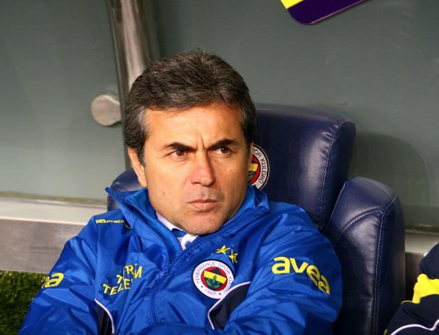 Aykut Kocaman'a bu camia büyük bi teşekkür borçlu.Hayırlısı olsun FBahçe için.Kalbimizdeki yerini aldı artık, Alex gibi. FB daima çıkış bulur (Bedri Baykam) 