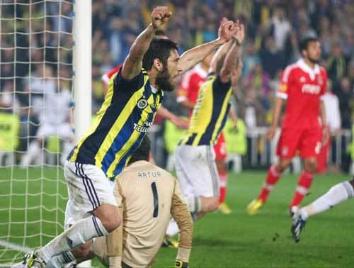 <p>Fenerbahçe Benfica'yı yenince sosyal medya salladı!</p>
<p>Fenerbahçe iyi bir Formula 1 takımı gibi her Avrupa maçında gelişiyor..</p>