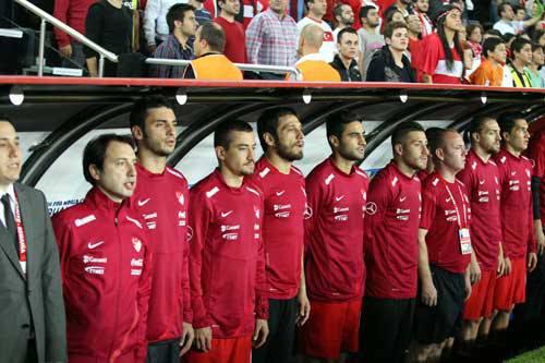 @ozguRugzo, Volkan Alex'i yolculamaya çıkmış.