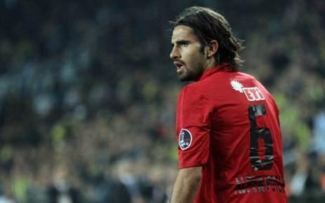 <p>Mesele Oyuncuyu KAP'a Bildirmekte değil,Mesele Oyuncuyu KAPabilmektedir. Alper Potuk Fenerbahçe'de diyollaa</p>