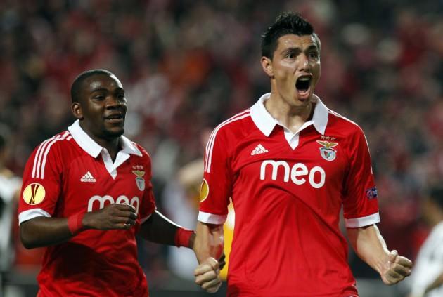 2009'dan bu yana takımın başında bulunan Jorge Jesus yönetimindeki Benfica'nın en golcü ismi, bu sezon 36 maçta 28 kez ağları havalandıran Oscar Cardozo. Paraguaylı golcüyü, 39 maçta 25 golle, sezon başına braga'dan transfer edilen Rodrigo Lıma takip ediyor.