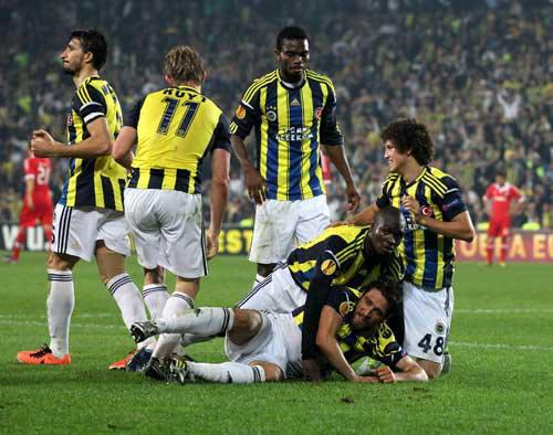 <p>Muhteşem taraftarımız önünde muhteşem bir galibiyet tebrikler Fenerbahçe...</p>