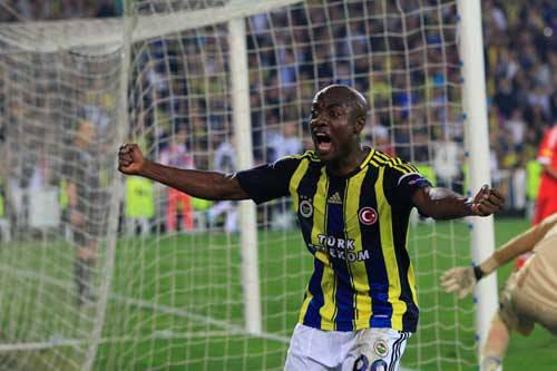 <p>Bayern Münih , Fenerbahçe'yi erkek kardeşi olarak kaydetti. Dortmund arkadaşlık isteği gönderdi.</p>