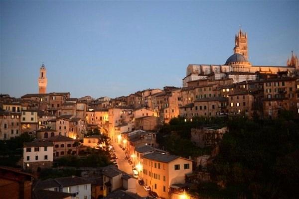 <p>İtalya'nın Siena şehri.</p>

<p> </p>
