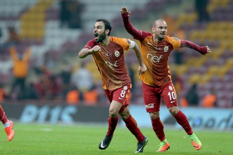 <p>Ofansif Orta Saha: Selçuk İnan</p>