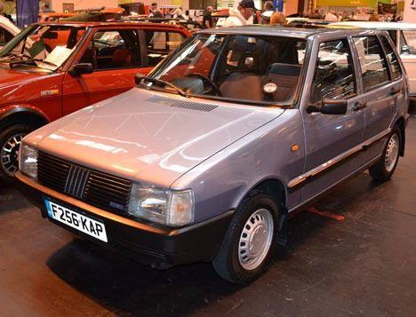 <p>13 - Fiat Uno<br />
<br />
İlk üretildiği yıl: 1983</p>

