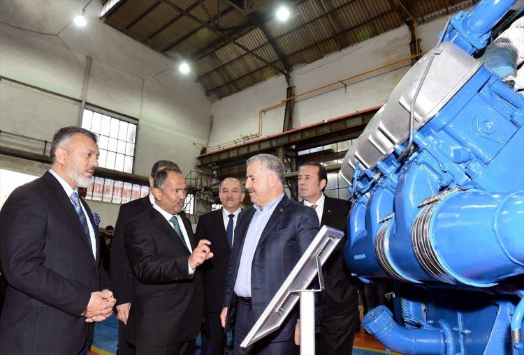 <p><strong>dare inanıyor, işçi inanıyorsa gerisi bize destek verip yapmak kalıyor. Onun için de yeni 96 YHT setini alırken, sanayi iş birliği programı kapsamında özellikle teknolojinin ülkemize gelmesi, YHT'nin Türkiye'de yapılması ile ilgili şartnamemize koyduk. İlk 20'sini dışarıdan alacağız, sonra kademe, kademe, TÜLOMSAŞ üretimde daha fazla yer alacak ve son 16'yı bizzat yüzde yüz kendisi yapacak. </strong></p>
