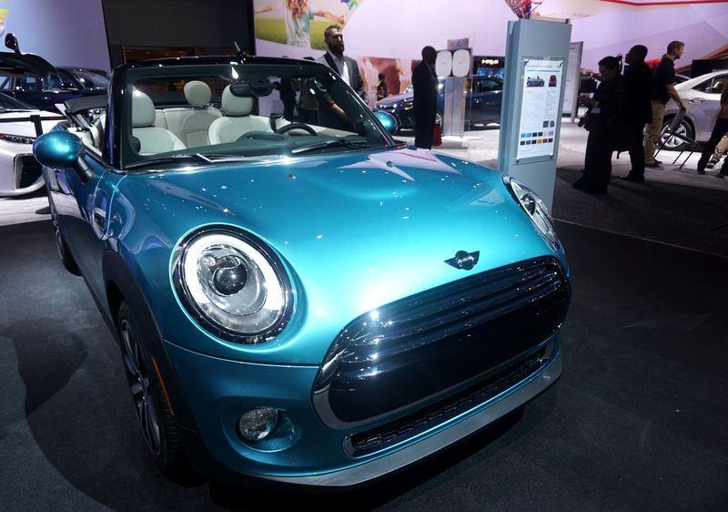<p>2016 Mini Cooper Convertible</p>
