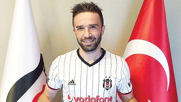 <p>Fenerbahçe (GİDENLER)<br />
<br />
​Luis Nani (Valencia), Samuel Holmen (Başakşehir), Bruno Alves (Cagliari), Diego Ribas (Flamengo), Gökay Iravul (Alanyaspor), Caner Erkin (İnter), Michal Kadlec (Sparta Prag), Gökhan Gönül (Beşiktaş), Berkay Can Değirmencioğlu (Ş.Urfa, kiralık), Serdar Kesimal (Akhisar Bld.), Abdoulaye Ba (Alanyaspor), Lazar Markovic (Liverpool'a kiralık döndü), Mehmet Topuz, Raul Meireles (Kulüpsüz), Erten Ersu (Gaziantepspor, kiralık)</p>
