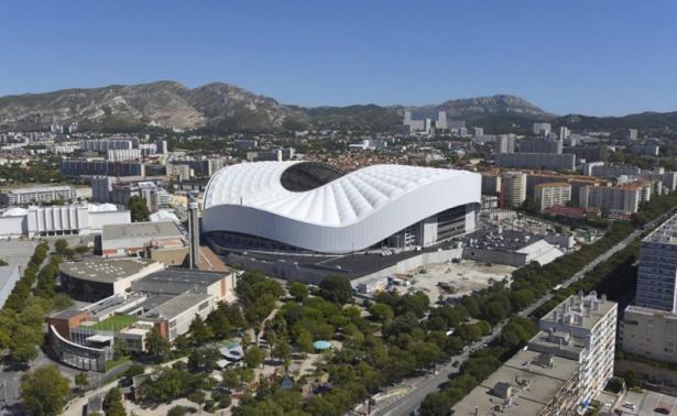 <p>STADE VELODROME (YENİLENİYOR)</p>

<p>Stade Vélodrome Olympique de Marseille'nın maçlarını oynadığı Fransız stadyumu.</p>
