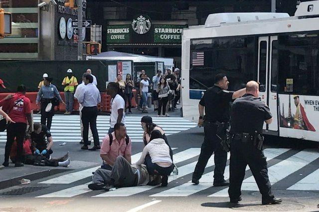 <p>CBS televizyonu, New York polisinden aldığı bilgiye göre olayın bir terör saldırısı olmadığını duyurdu.</p>
