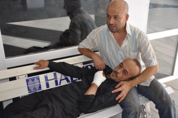 <p><strong>ADIYAMAN</strong></p>
<p> Adıyaman'da da 45 kasap kurban keserken kendisini de yaraladı</p>