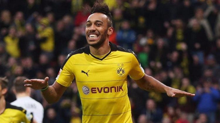 <p>Pierre-Emerick Aubameyang</p>

<p>PSG ya da Liverpool'a</p>
