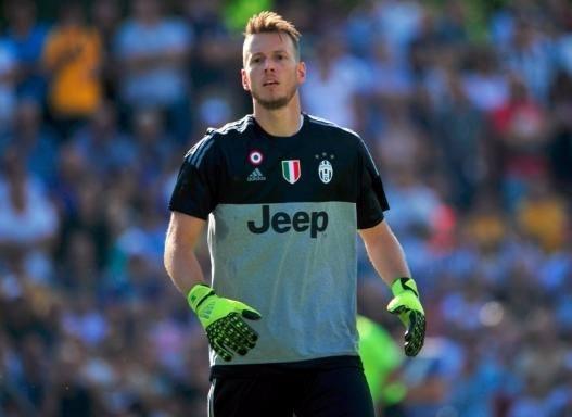 <p>Neto</p>

<p>Milan'a</p>
