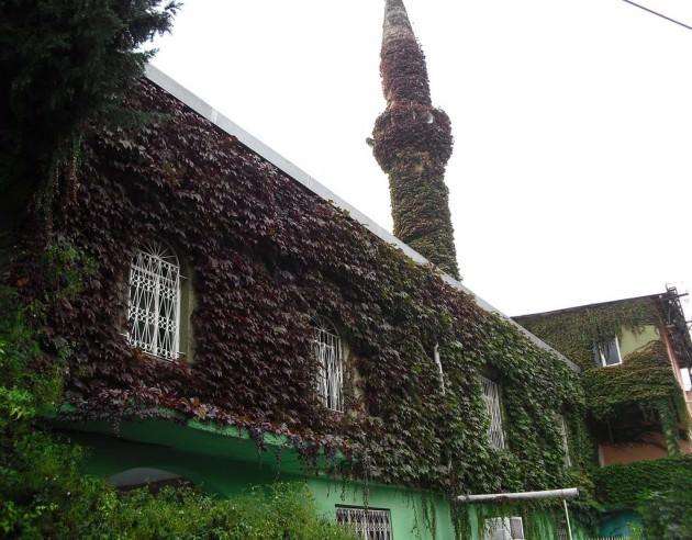 Bakanları bir daha baktıran cami!