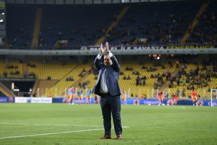 <p>Advocaat ayrıca yönetim kuruluna taraftarın beklentilerini düşürmeleri tavsiyesinde bulundu.</p>