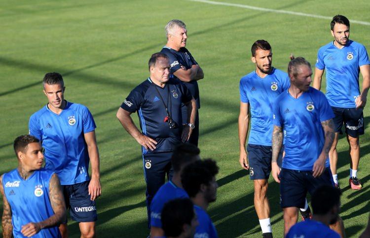 <p>Fener'in teknik patronunun, Grasshoppers ve Başakşehir maçları sonrası hazırladığı rapordaki ana başlıklar şöyle:</p>
