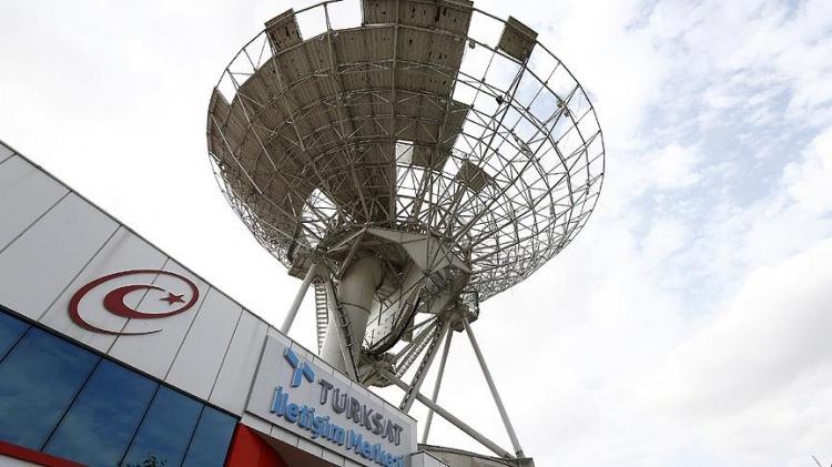 <p><span style="color:#D3D3D3">Bakan Özlü, “TÜBİTAK uzay liderliğinde ve sanayimizin de katılımıyla ilk yerli haberleşme uydusu olan Türksat 6A projemiz de başladı.</span></p>
