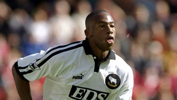 <p>PAULO WANCHOPE - 2002 Dünya Kupası Finalleri'nde grup kuraları çekildikten sonra, hemen rakiplerimizi masaya yatırdık. Kosta Rika, bizim için küçük bir ada ve Premier Lig'de forma giyen yıldızı Paulo Wanchope'tan ibaretti.</p>
<p> </p>