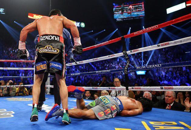 Ünlü boksör Pacquiao'nun eşinin ise gözyaşlarına boğulması dikkat çekti.