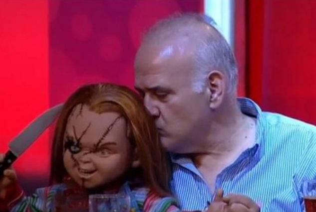 <p>Canlı yayındaki bu ilginç anlarda programdaki KJ daha ilginçti. </p>

<p> </p>
