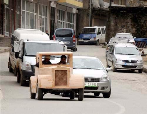 <p>Elektrik aksamı da tamamlandıktan sonra sıra deneme sürüşüne geldi. </p>