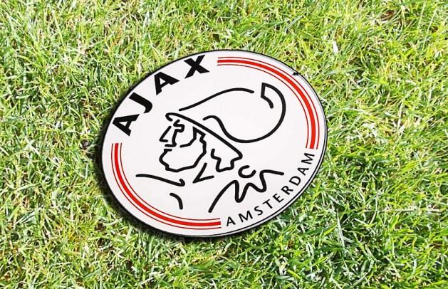 <p>Hollanda'nın en köklü kulüplerinden Ajax, Spor Toto Süper Lig'in yıldızları Wesley Sneijder ve Ryan Babel gibi futbol dünyasının birçok Hollandalı üst düzey futbolcunun keşfedildiği kulüp olarak öne çıkıyor.</p>