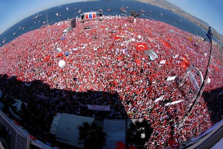 <p>Mitingler Ankara, İstanbul, Manisa, Çanakkale ve İzmir’de yapıldı.</p>
