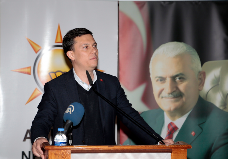 <p>FATİH ŞAHİN</p>
