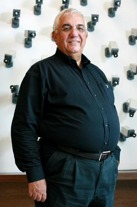 <p>Ali Saydam :Yenişafak</p>