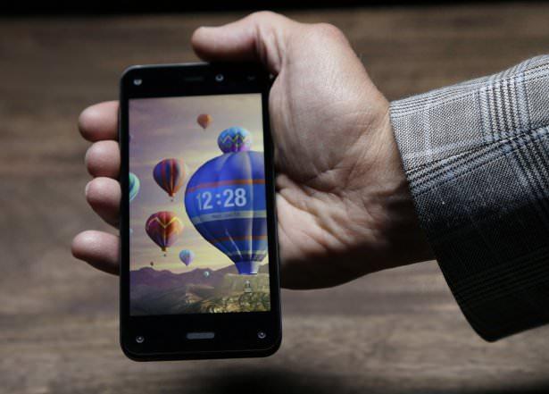 <p>AT&T tarafından 2 yıllık kontrat karşılığında 32 GB’lik telefon 199 dolar, 64 GB'lık ise 299 dolar olarak satışa sunulacak. Fire Phone 25 Temmuz’da piyasaya sürülecek.</p>