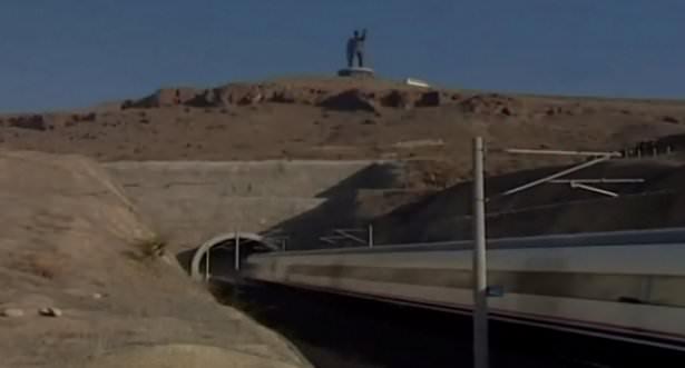 <p>Hatta esnek fiyat uygulaması yapılacak. Başbakan Erdoğan tarafından açıklanması beklenen bilet fiyatları, hattın hizmete girmesinin ardından belirli gün ve saatlerde daha ucuz olacak.</p>