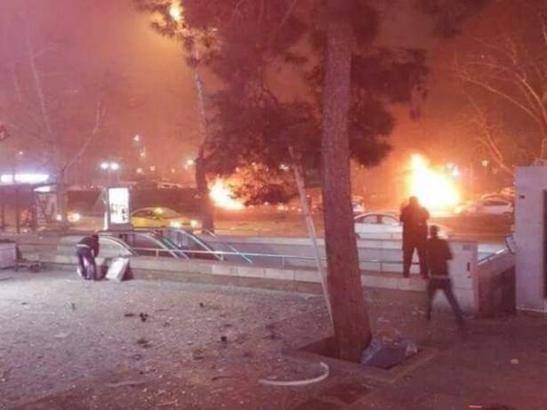 <p>KİTAPLI KAMUFLAJ</p>
<p> </p>
<p>Şüpheli Vahit A. 10 Mart’ta şüpheli Mehmet Veysi D.’yi WhatsApp üzerinden arayarak ‘Artık gelebilirsin’ dedi. Bu mesaj üzerine Mehmet Veysi D., patlayıcı maddeyi gömdüğü yerden çıkararak eve getirdi.</p>