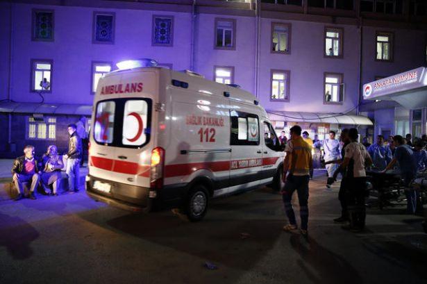 <p>VAHİT K. ARANIYOR</p>
<p>Polis, saldırıyı organize ettiği düşünülen Vahit K.’nın yakalanması için arama çalışmalarını sürdürüyor.</p>